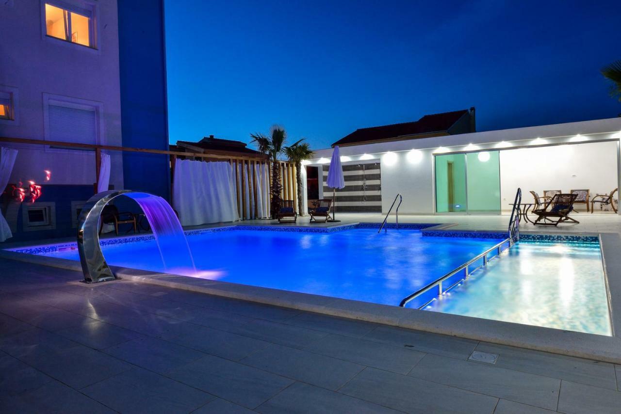 Boutique Residence Cosmopolis 1 Бибинье Экстерьер фото